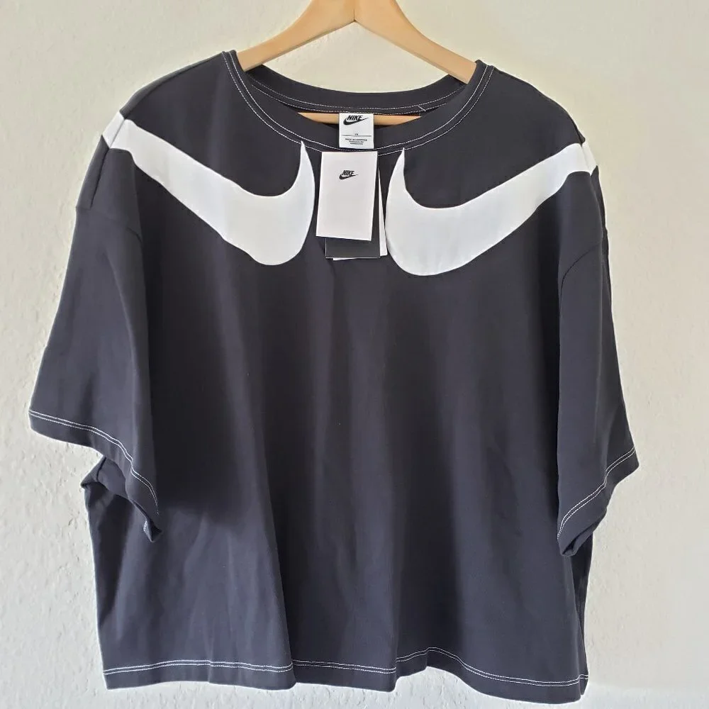 NWT - Nike NSW Double Nike Logo Black and White Top – Size 2X